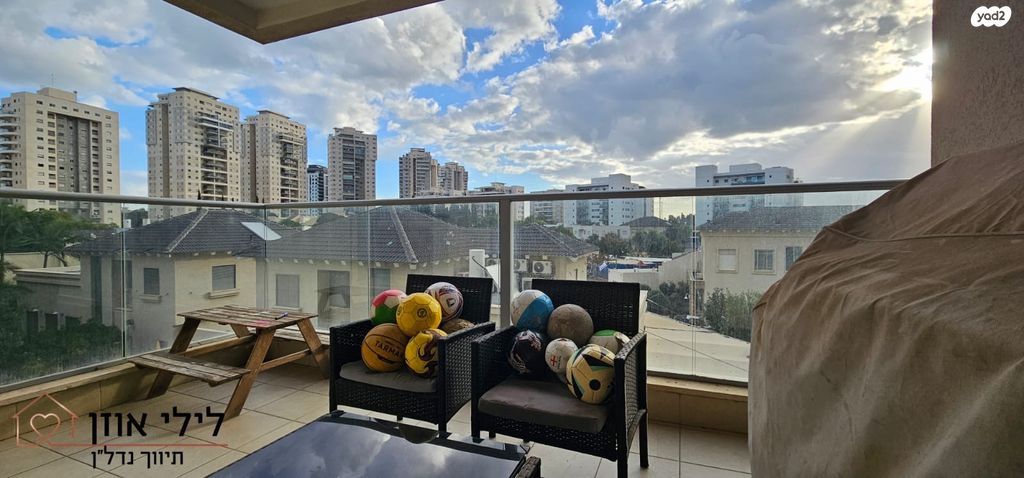 דירה, הנופר, קרית השרון, נתניה