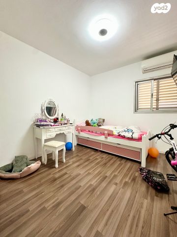 דירה, יהוד מונוסון