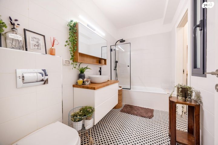 דירה, דרך העמק, מתחם מרכזי, גני תקווה