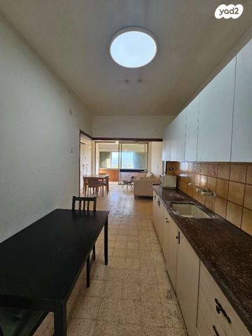 דירה, ראש פינה