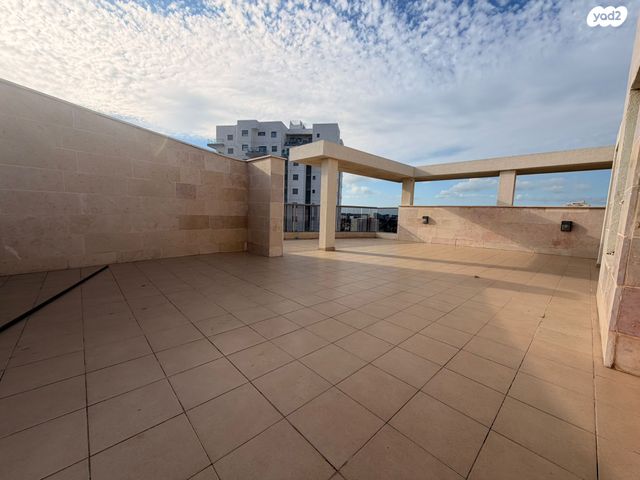 דופלקס, האחים טרבס 18, ד' / מערב מרכז העיר, רחובות