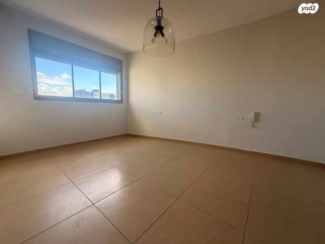 דופלקס, האחים טרבס 18, ד' / מערב מרכז העיר, רחובות