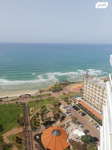 גג/ פנטהאוז, דוד המלך 8, צפון מערב מרכז העיר, נתניה