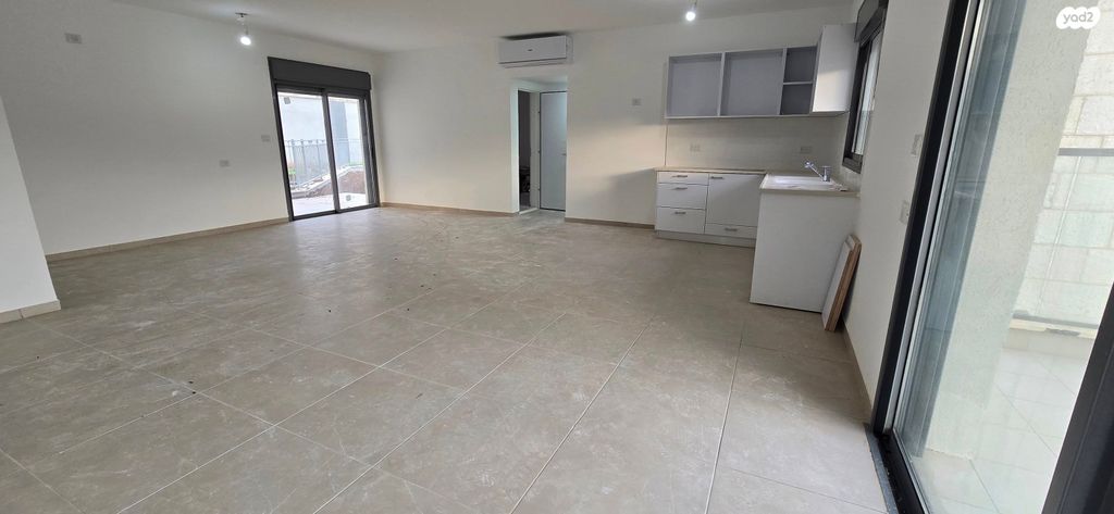 דירת גן, נהר הירדן, רמת נבון . הר כרמי, כרמיאל