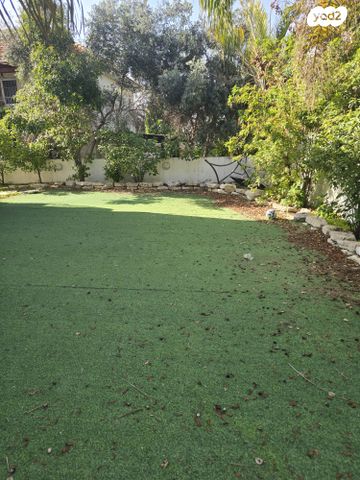 בית פרטי/ קוטג', גבעת הסלעים, ראש העין