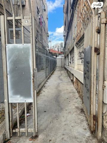 דירה, הרב יצחק ידידיה פרנקל, פלורנטין, תל אביב יפו