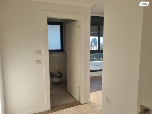 דירה, יונה וולך 7, גרין פארק החדשה, הוד השרון