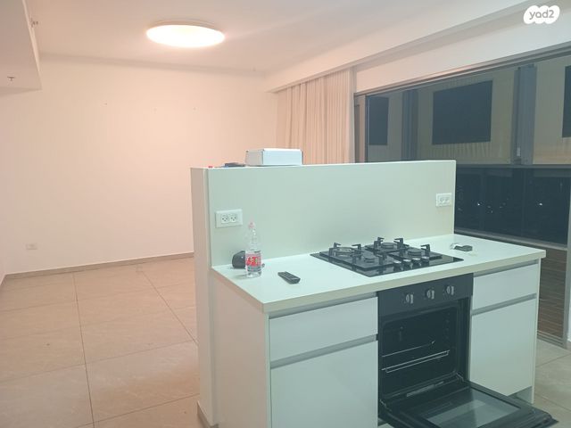 דירה, יצחק שדה, דרום מערב ותיק, בת ים