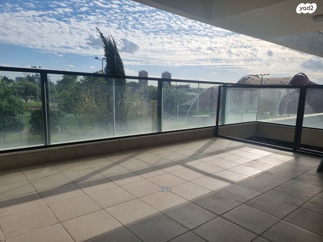 דירה, יונה וולך 7, גרין פארק החדשה, הוד השרון