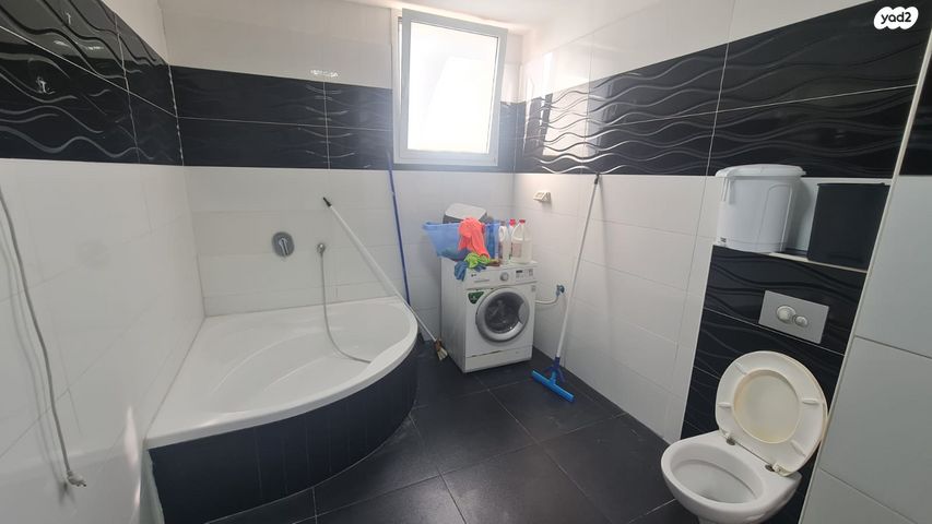 דירה, תרמ"ב, אברמוביץ', ראשון לציון