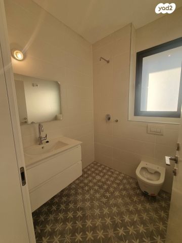 דירה, יונה וולך 7, גרין פארק החדשה, הוד השרון