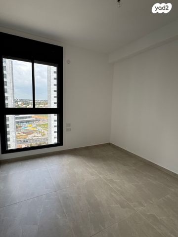 דירה, הוד השרון