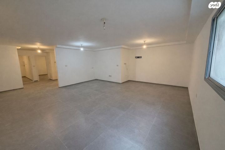 דו משפחתי, כפר יונה