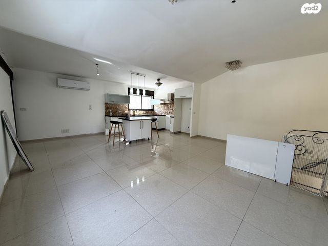 דירה, מרכז העיר, סביניה, הוותיקה, קרית ביאליק