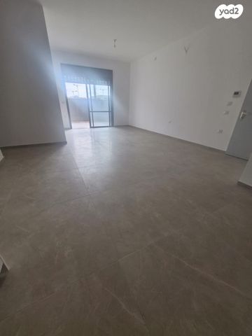 דירת גן, אופקים