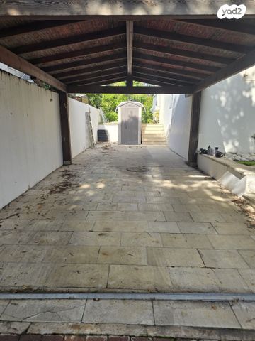 בית פרטי/ קוטג', גבעת הסלעים, ראש העין