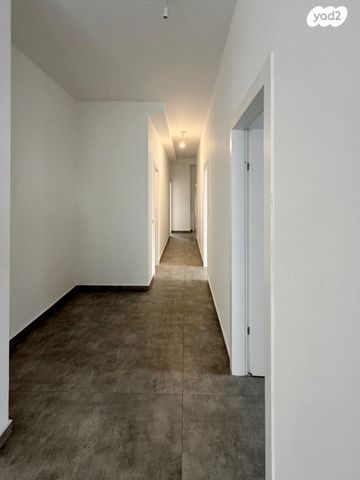 גג/ פנטהאוז, יצחק ארנסט נבנצל, מורדות ארנונה, ירושלים