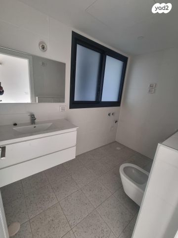 דירה, יונה וולך 7, גרין פארק החדשה, הוד השרון