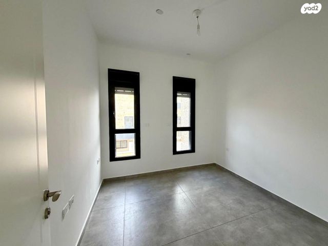 גג/ פנטהאוז, יצחק ארנסט נבנצל, מורדות ארנונה, ירושלים