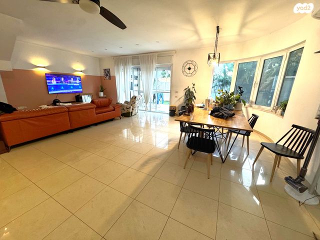 בית פרטי/ קוטג', הדר, הוד השרון