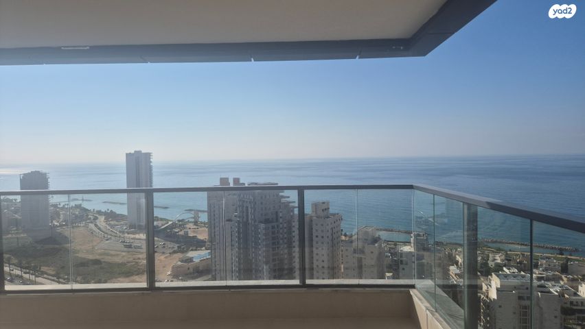 דירה, אמנון ליפקין שחק, נוף הטיילת, נתניה