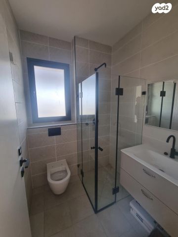 דירה, יונה וולך 7, גרין פארק החדשה, הוד השרון