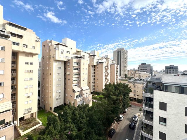 דירה, הרכסים 77, מרום נווה, רמת יצחק, רמת גן