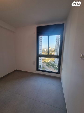 דירה, יונה וולך 7, גרין פארק החדשה, הוד השרון