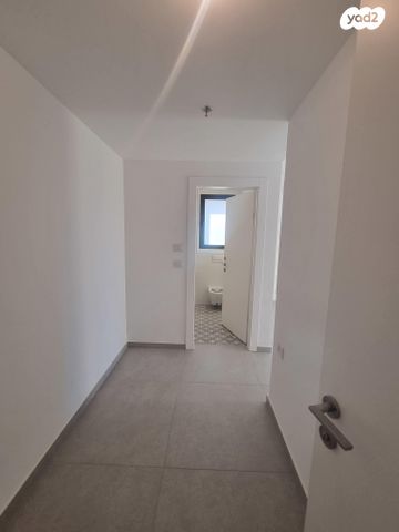 דירה, יונה וולך 7, גרין פארק החדשה, הוד השרון