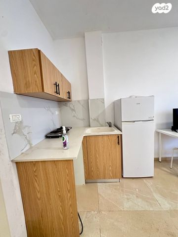 דירה, שלום שבזי, נווה פז, חיפה