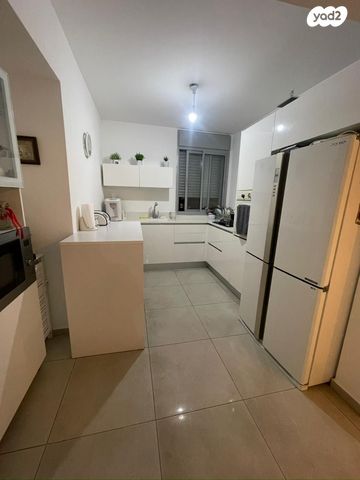 דירה, היינץ כהן, קרית אילון, חולון