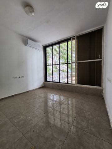 דירה, סוקולוב 64, מרכז, קרית עבודה, חולון