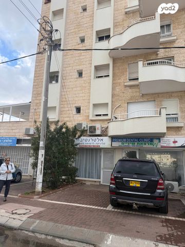 גג/ פנטהאוז, שדרות הרברט ליהמן, קרית ים ב', קרית ים