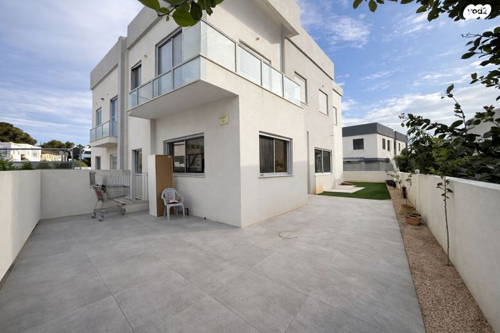 דו משפחתי, כפר יונה