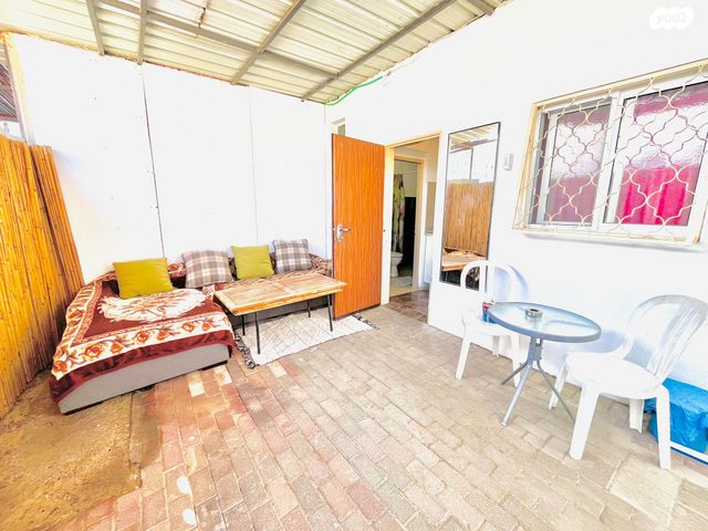 סטודיו/ לופט, אלמוגים, אילת