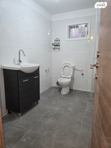 בית פרטי/ קוטג', רינתיה