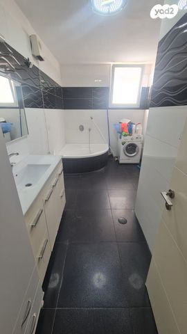 דירה, תרמ"ב, אברמוביץ', ראשון לציון