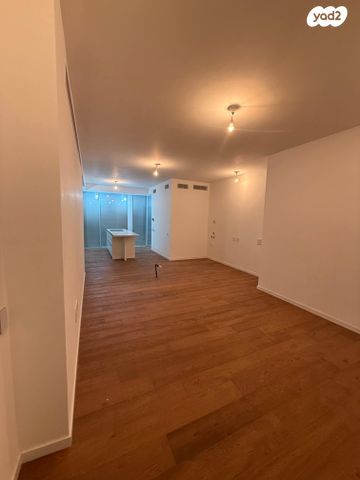 דירה, אחד העם 13, לב תל אביב, לב העיר צפון, תל אביב יפו