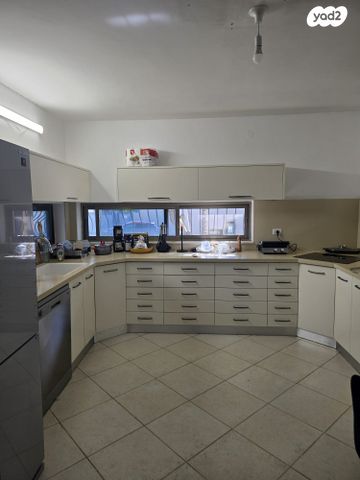 גבעת הסלעים