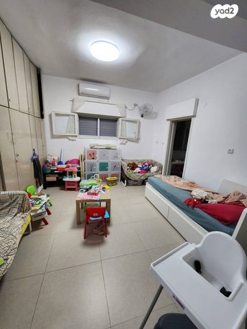 דירה, שדרות ירושלים, מרום נווה, רמת יצחק, רמת גן