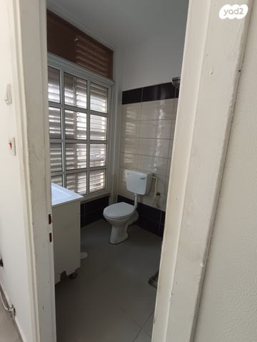 יחידת דיור, משה שרת, עפולה