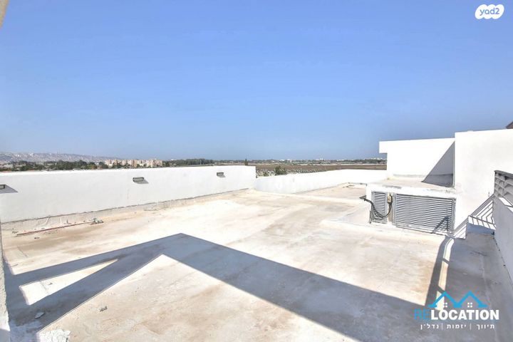 גג/ פנטהאוז, יעקב שטיינברג 11, קרית בנימין, קרית אתא