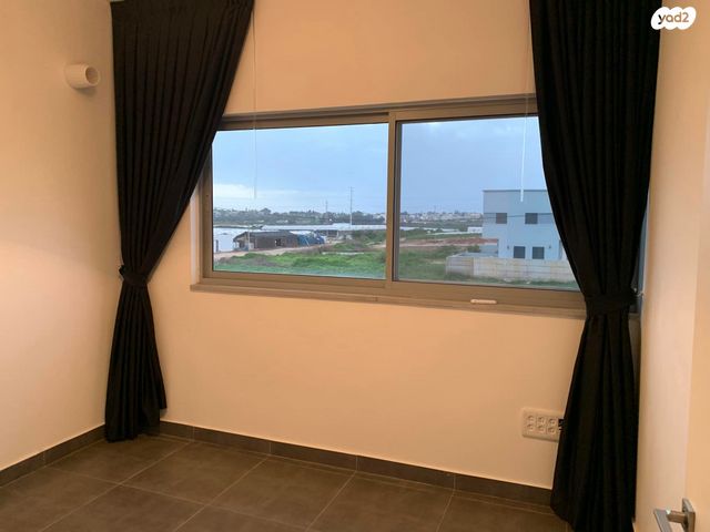 דירה, שבט יהודה, קדימה צורן