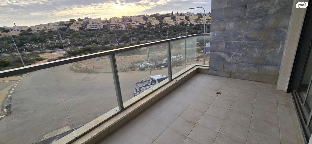 דירת גן, נהר הירדן, רמת נבון . הר כרמי, כרמיאל