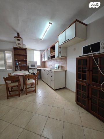 דירה, יצחק בן צבי, קרית ים ב', קרית ים