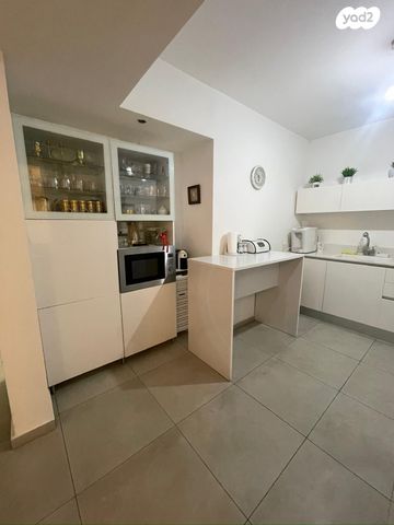 דירה, היינץ כהן, קרית אילון, חולון