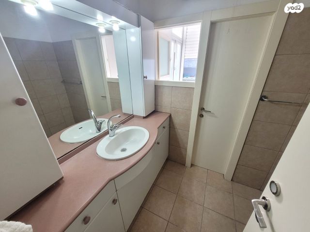 דירה, רוקח, חרוזים, רמת גן