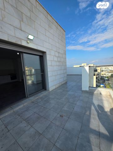 גג/ פנטהאוז, אופקים