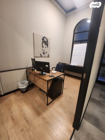 משרדים, שער פלמר, תחנת רכבת השמונה, חיפה