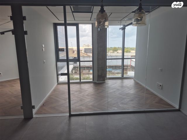 משרדים, הרצליה